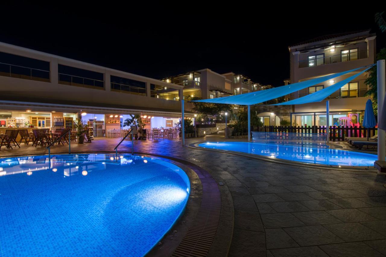 Isida Hotel Agia Marina Dış mekan fotoğraf