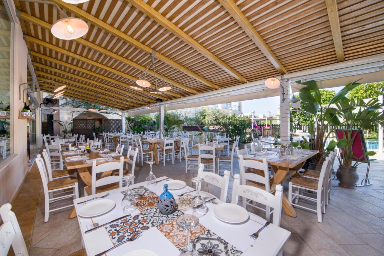 Isida Hotel Agia Marina Dış mekan fotoğraf