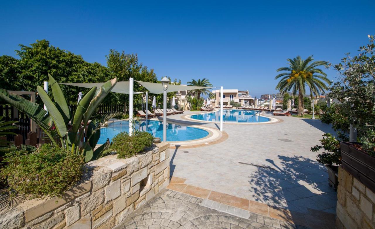 Isida Hotel Agia Marina Dış mekan fotoğraf