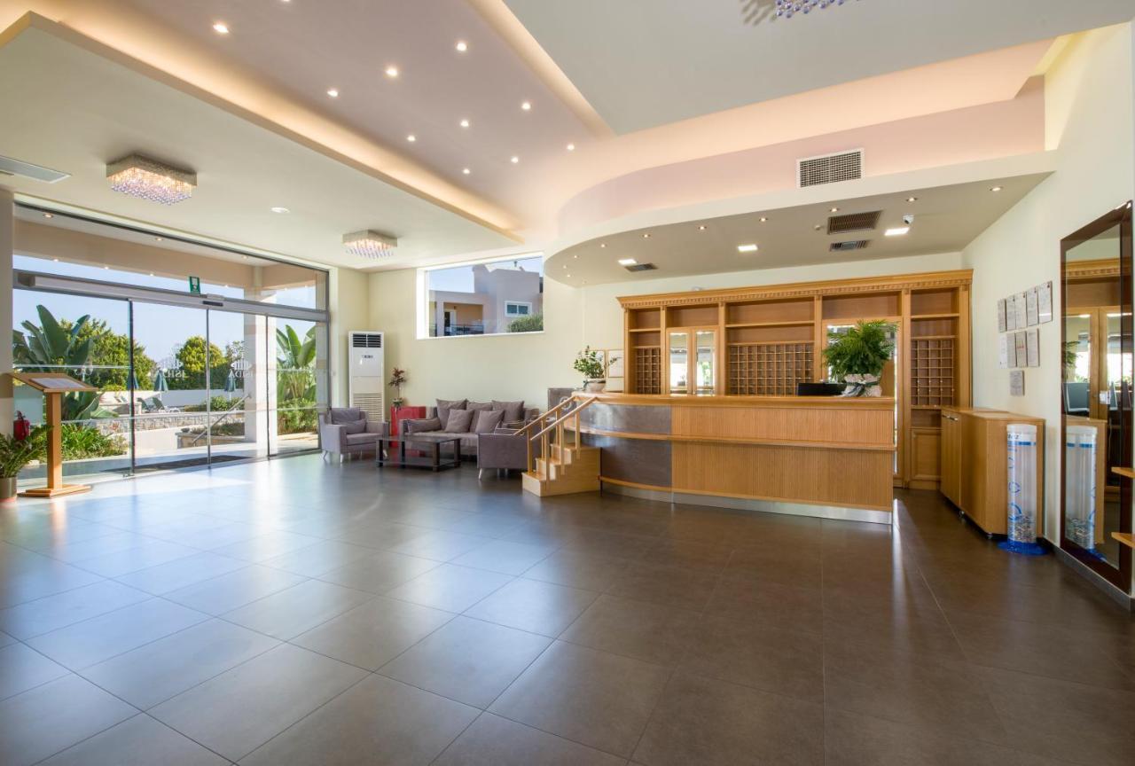 Isida Hotel Agia Marina Dış mekan fotoğraf