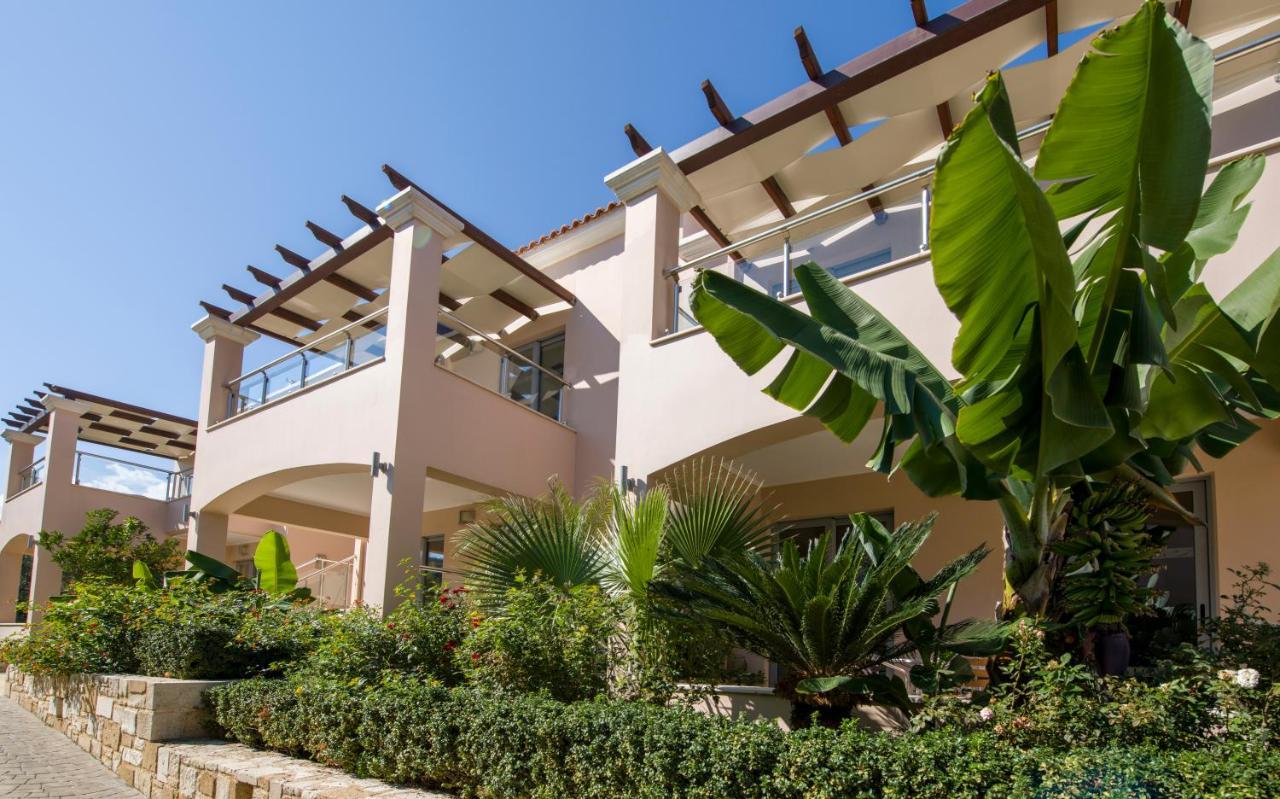 Isida Hotel Agia Marina Dış mekan fotoğraf