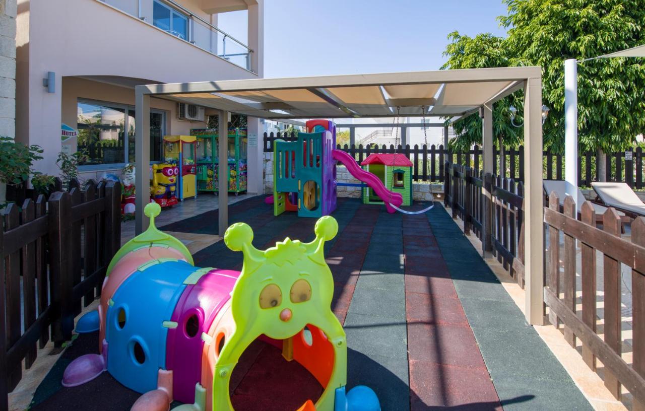 Isida Hotel Agia Marina Dış mekan fotoğraf