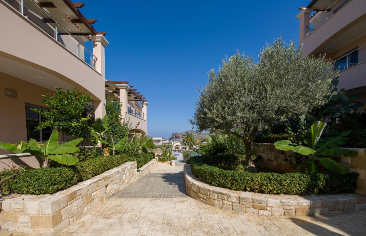 Isida Hotel Agia Marina Dış mekan fotoğraf