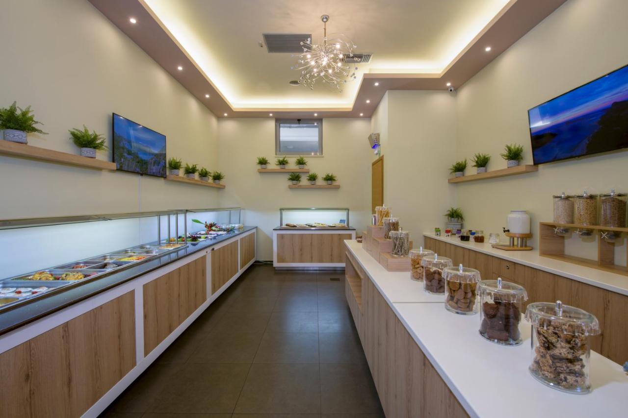 Isida Hotel Agia Marina Dış mekan fotoğraf