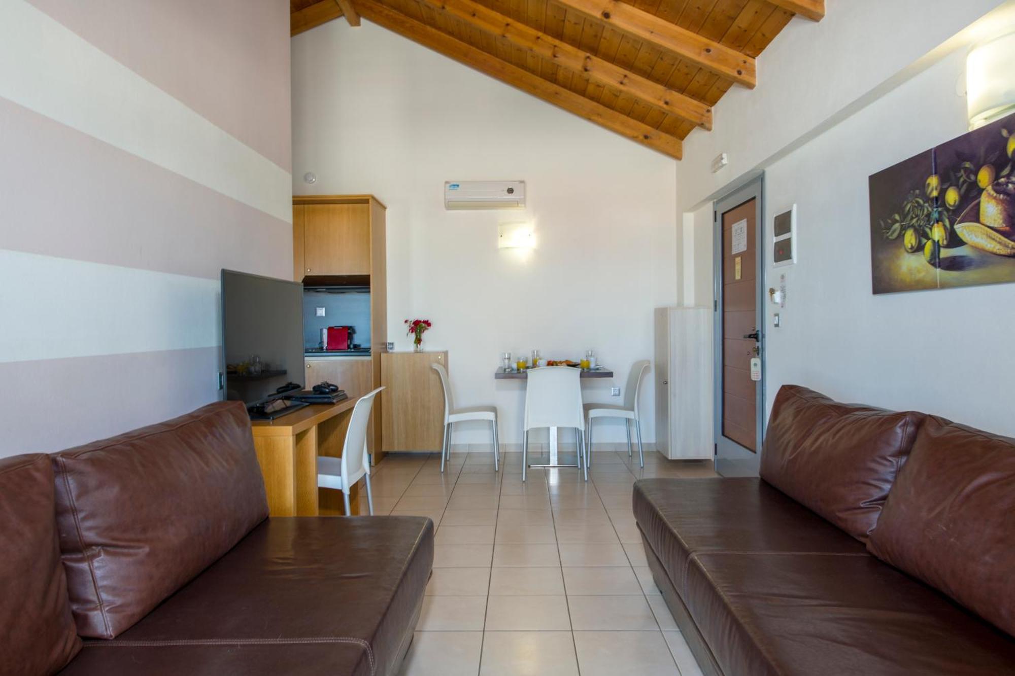Isida Hotel Agia Marina Dış mekan fotoğraf